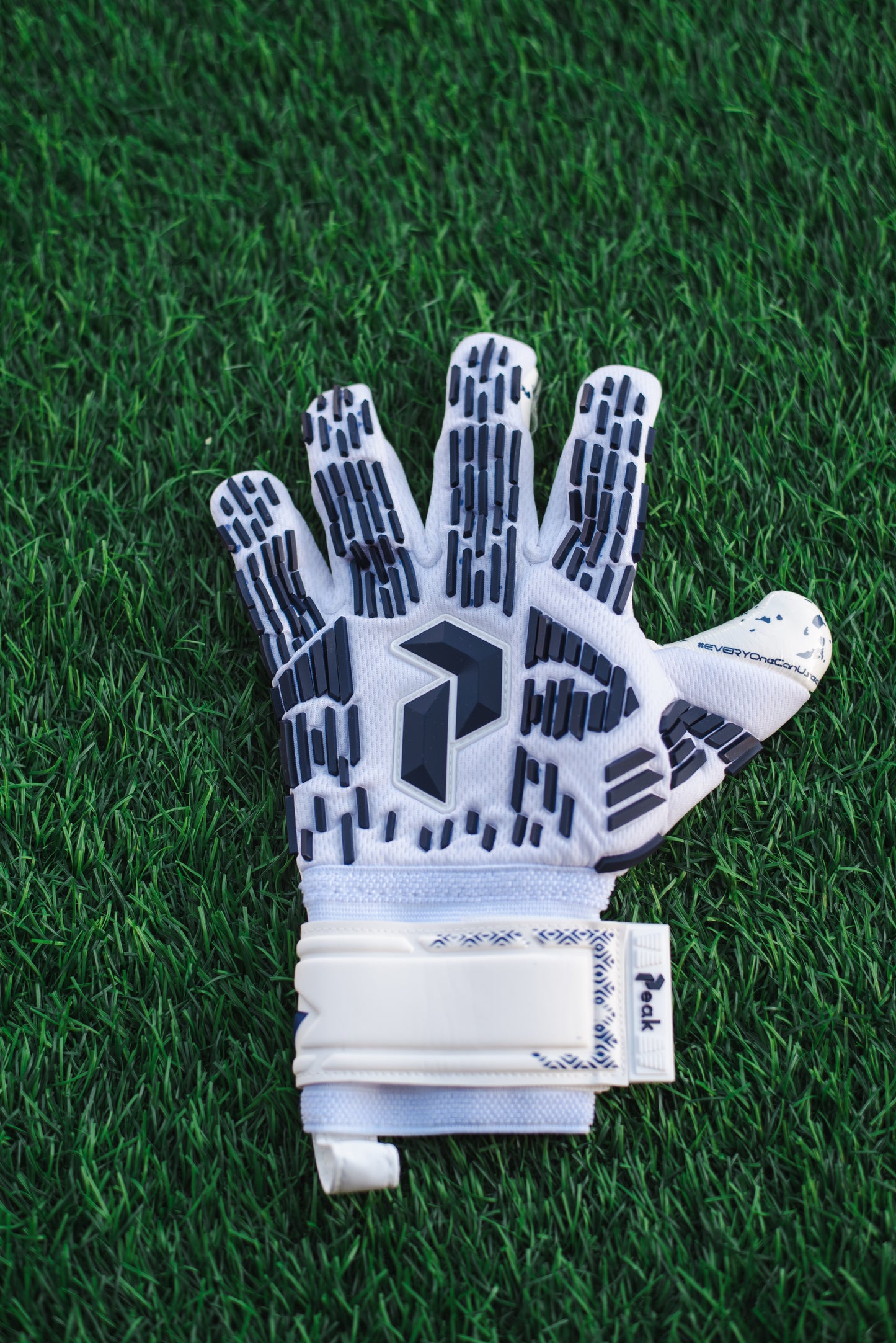 Peak Performance Apex navy Goalkeeper Gloves