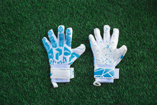 Peak Performance Apex teal Goalkeeper Gloves